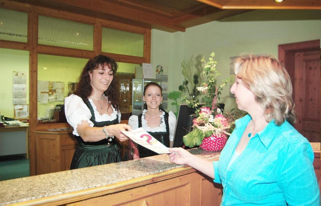 Hotel Am Kofel - Gesundheitszentrum Oberammergau Exterior photo
